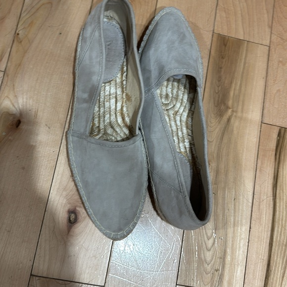 FRYE Khaki Suede Loafers New Size 8 Shoes - Picture 2 of 6